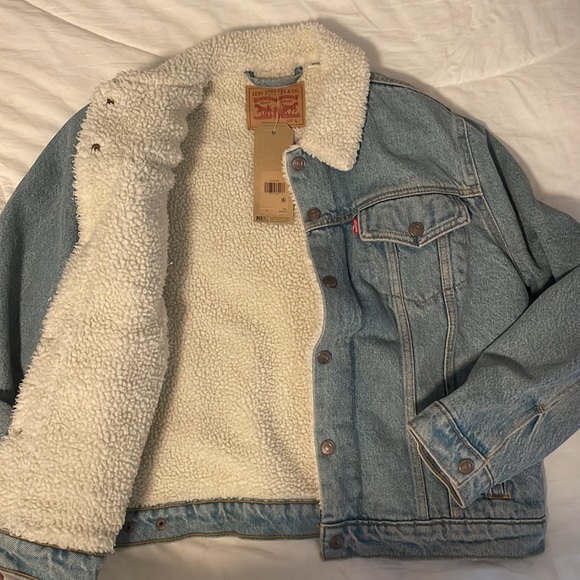 Brand new Levi’s trucker jacket - Picture 4 of 4